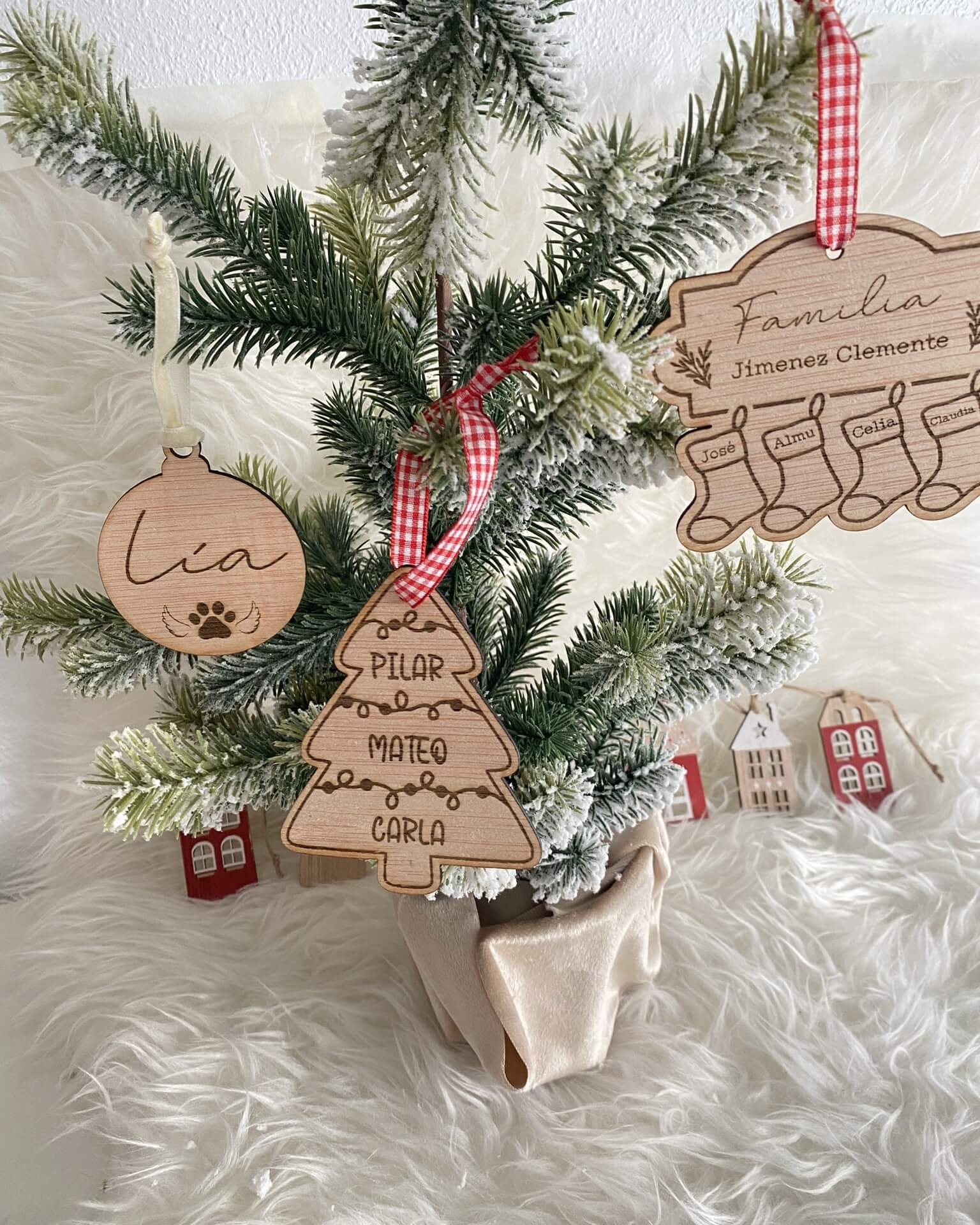 Adorno Familiar Botas de Madera Personalizado - Imagen 2