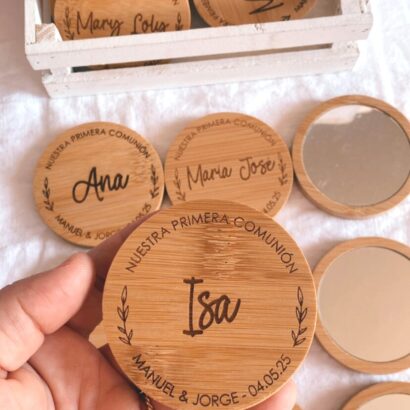 Espejo de madera marcasitio